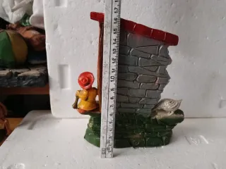 Pastore presepe diorama con fontana e oca