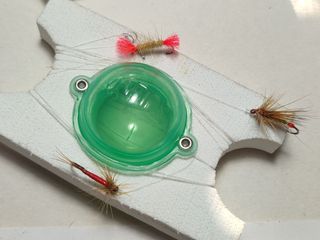 Aparejos de pesca (buldo) con moscas