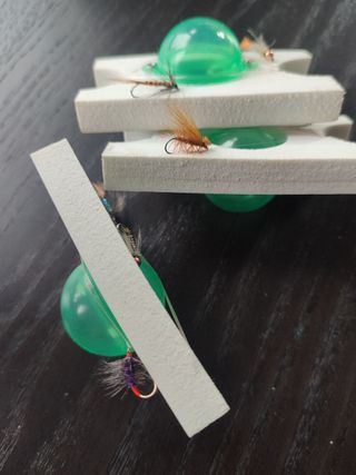 Aparejos de pesca (buldo) con moscas