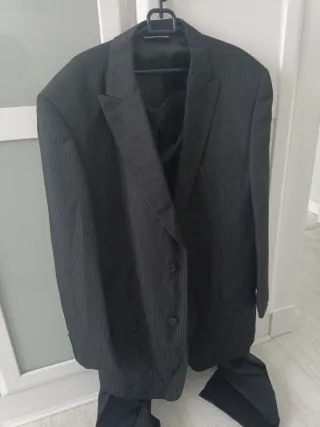 Traje completo hombre Talla 54 Color negro.