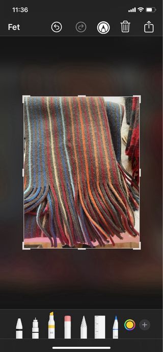 Lote de 4 bufandas, 3 corbatas y 1 pajarita.