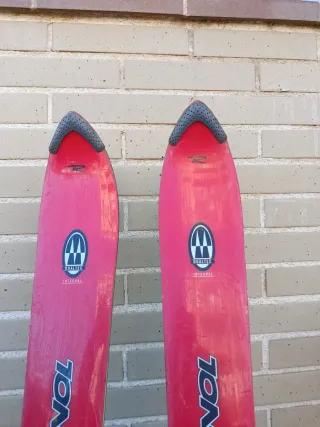 Esquís Rossignol medidas 180cm. buen estado