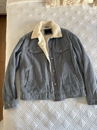 Chaqueta pana Bershka borreguito azul Talla S