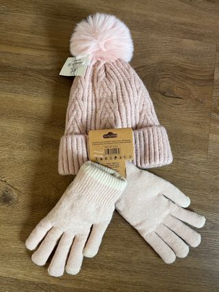 Conjunto Gorro y Guantes Rosa