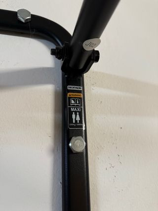 Barra dominadas Decathlon. Utilizada < 10 veces.