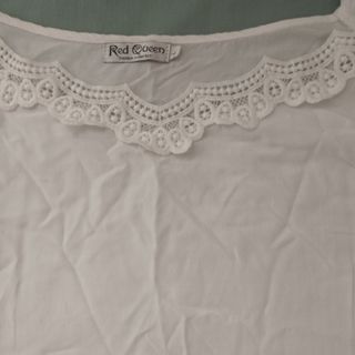 Blusa blanca Red Queen mujer