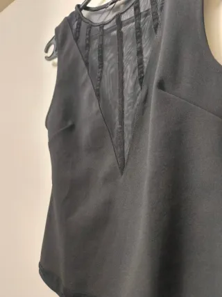 Body Bershka negro con transparencias
