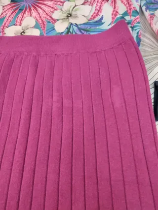 Look Conjunto falda y sudadera mujer T-M fuccia