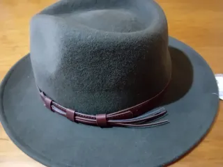 Sombrero fieltro cinta marrón color verde