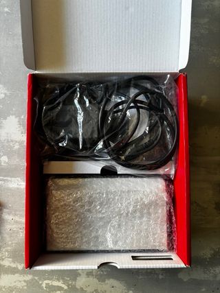 Nintendo Switch OLED + Pokémon Púrpura