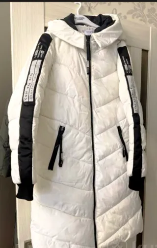 DeFacto Stay Warm blanco acolchado con capucha