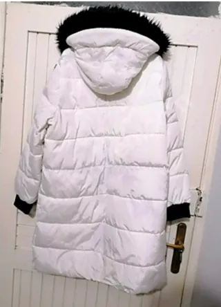 DeFacto Stay Warm blanco acolchado con capucha