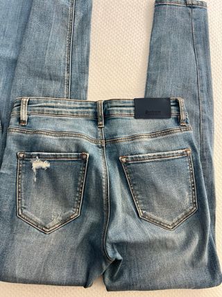 Lote 2 Vaqueros Skinny Stradivarius Talla 36