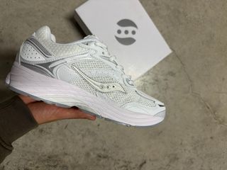 Saucony Pro Grid Omni 9 Plata/Blanco Talla 42