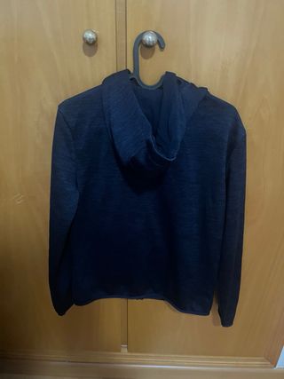 Chaqueta chándal azul con capucha