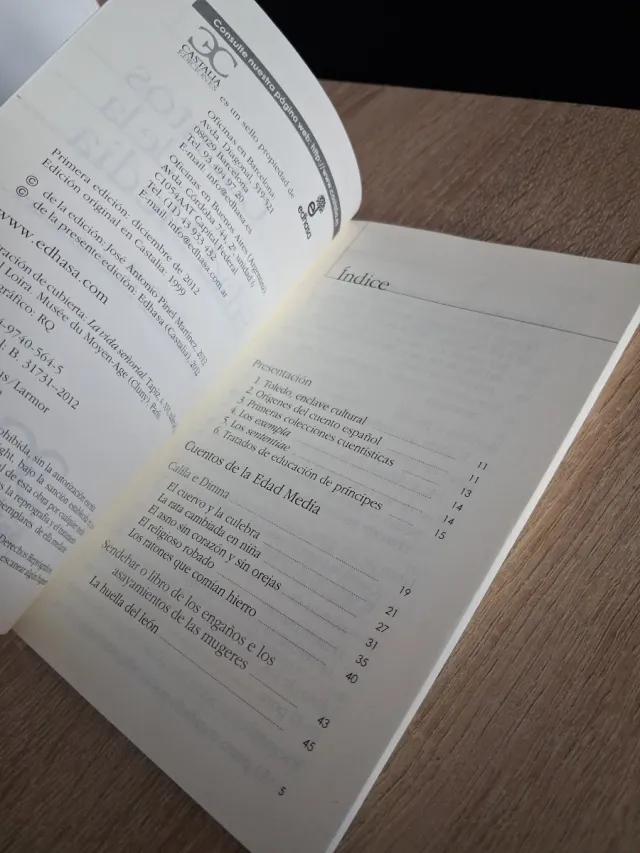 Cuentos de la Edad Media (Castalia Prima) (Span...