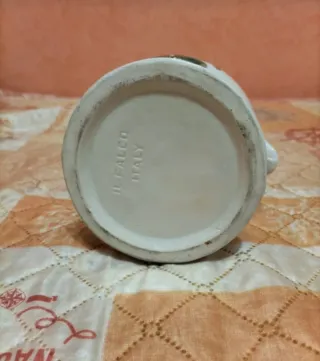 Brocca ceramica italiana Il falco
