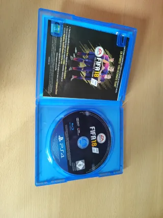 Confezione 3 Videogiochi PS4 FIFA 18, GTA V, Tekken 7