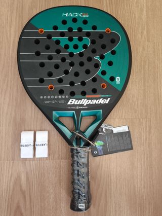 Pala Bullpadel Hack 04 Hybrid 2025 PRECINTADA