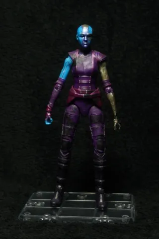 Nebula Marvel Legends Figura
