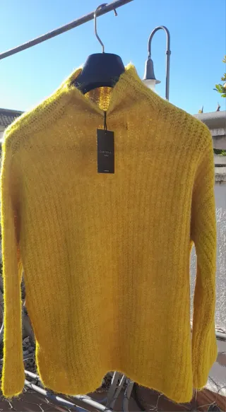 Jersey de punto amarillo mujer.