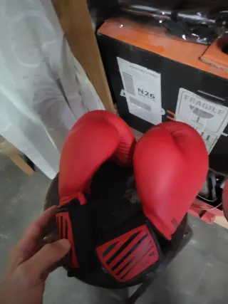 Saco de boxeo rojo + guantes