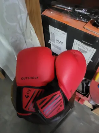 Saco de boxeo rojo + guantes
