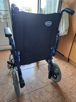 Silla de ruedas Invacare.