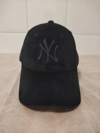 Gorra NY Terciopelo Negra