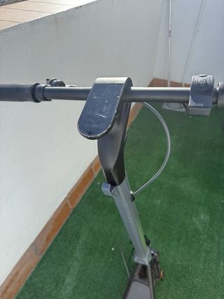 Patín Eléctrico Negro y Verde