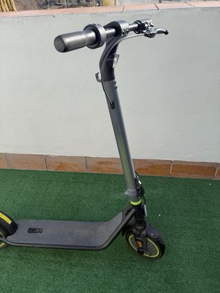 Patín Eléctrico Negro y Verde