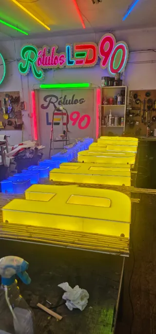 637148981 rotulos neon carteles vinilos