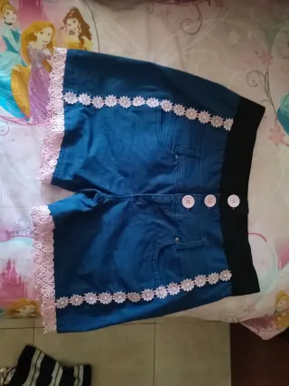 Pantalones cortos vaqueros con encaje