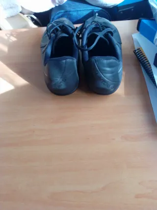 Zapatillas de fútbol Nike negras