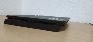 Consola PS4 Negra con Diseño Monster Energy