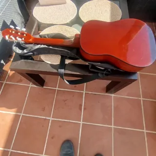 Guitarra Rocío C - 16 con funda