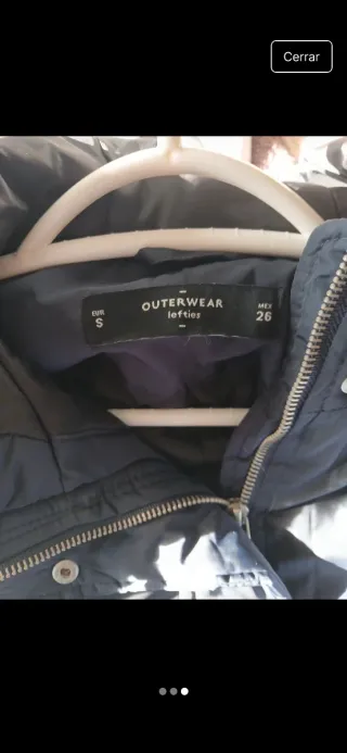 Chaquetón azul marino con capucha