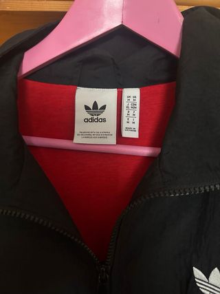 Chaqueta Adidas Negra y Roja