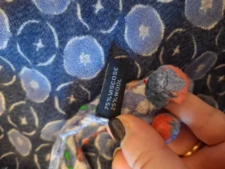 Sciarpa/scialle blu e rosa con nappe