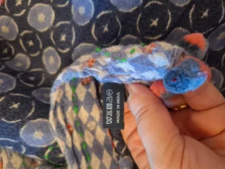 Sciarpa/scialle blu e rosa con nappe