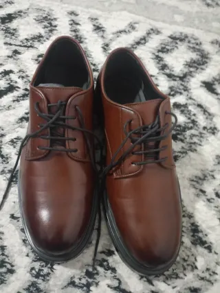 Zapatos de vestir marrones para hombre