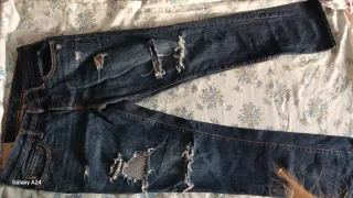 Pantalones vaqueros hombre rotos