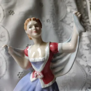 🇬🇧 Figura Royal Doulton June