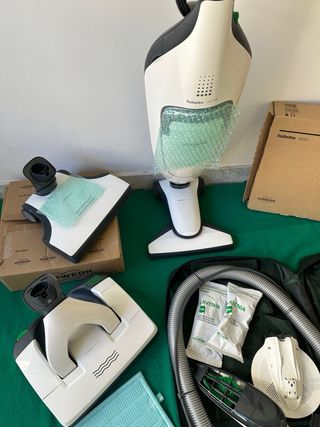 Folletto Vk220s completa di tutto in garanzia