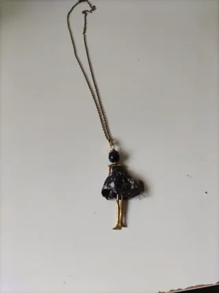 Colgante estilo muñeca con cadena