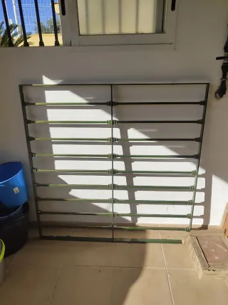 Reja de ventana metálica