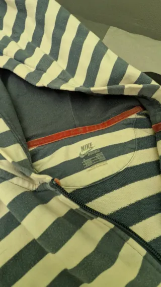 Sudadera Nike cremallera rayas
