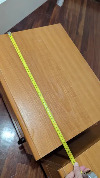 Mesitas de noche de madera (2 unidades).