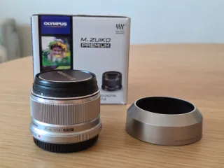 Olympus M.Zuiko 25mm 1:1.8 Plata