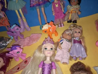 Lote Muñecas Disney, Little Pony y más